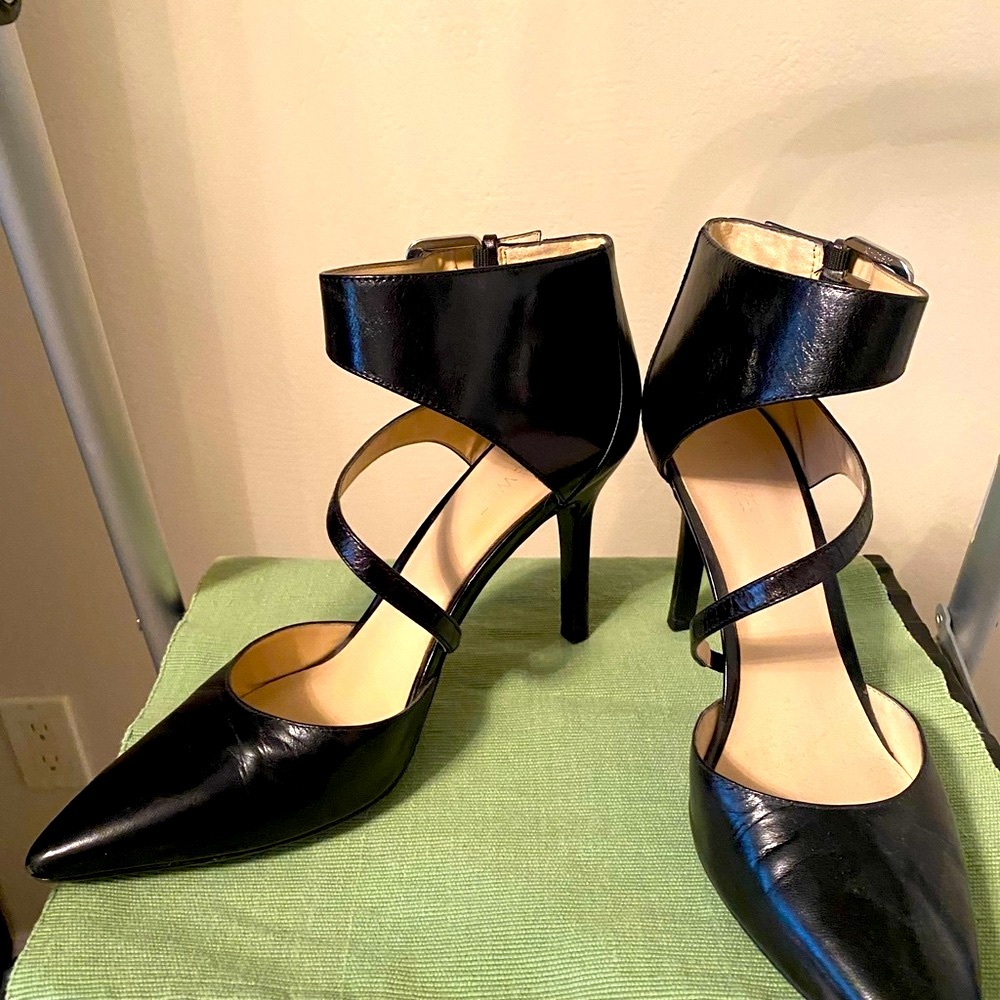Nine West Elegant Black Ankle Strap Heels - Picture 2 of 10